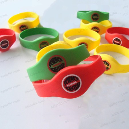 125KHZ Silicone RFID Wristbands EM4200