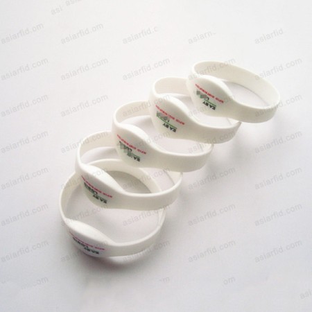 Silicone NFC RFID Wristbands Manufacturer